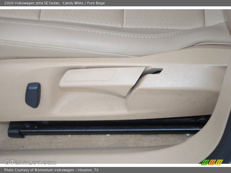 Candy White / Pure Beige 2009 Volkswagen Jetta SE Sedan