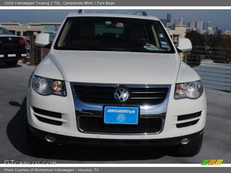 Campanella White / Pure Beige 2009 Volkswagen Touareg 2 TDI