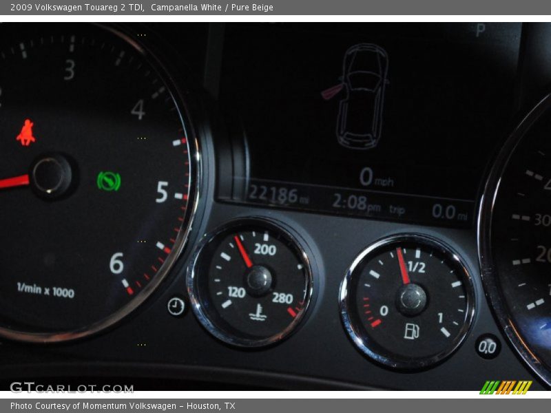 Campanella White / Pure Beige 2009 Volkswagen Touareg 2 TDI