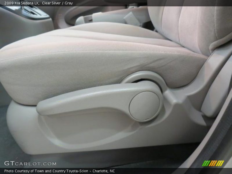 Clear Silver / Gray 2009 Kia Sedona LX