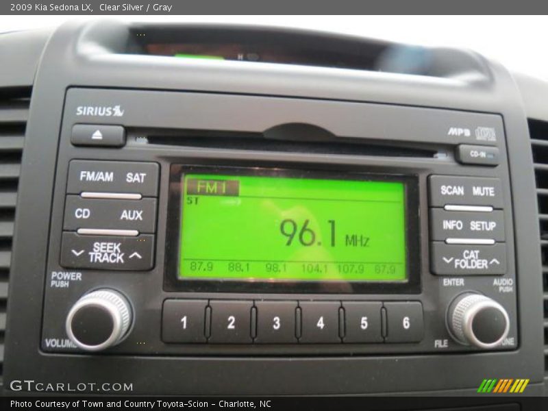 Clear Silver / Gray 2009 Kia Sedona LX