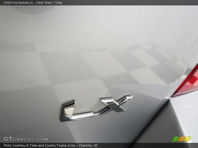 Clear Silver / Gray 2009 Kia Sedona LX