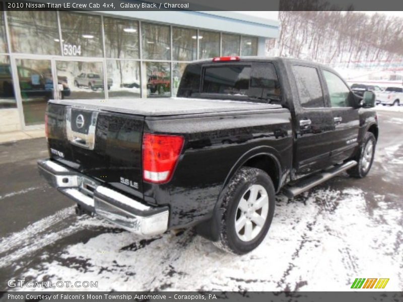 Galaxy Black / Charcoal 2010 Nissan Titan LE Crew Cab 4x4