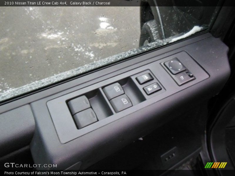 Galaxy Black / Charcoal 2010 Nissan Titan LE Crew Cab 4x4