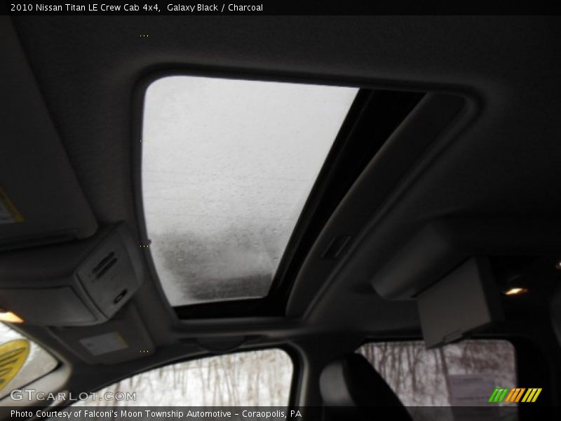 Galaxy Black / Charcoal 2010 Nissan Titan LE Crew Cab 4x4