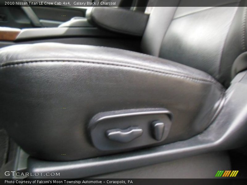 Galaxy Black / Charcoal 2010 Nissan Titan LE Crew Cab 4x4