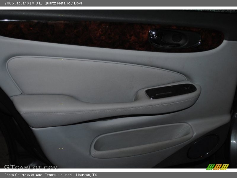 Quartz Metallic / Dove 2006 Jaguar XJ XJ8 L
