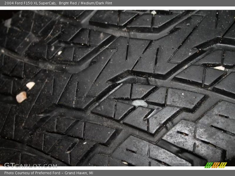 Bright Red / Medium/Dark Flint 2004 Ford F150 XL SuperCab