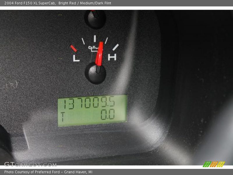 Bright Red / Medium/Dark Flint 2004 Ford F150 XL SuperCab