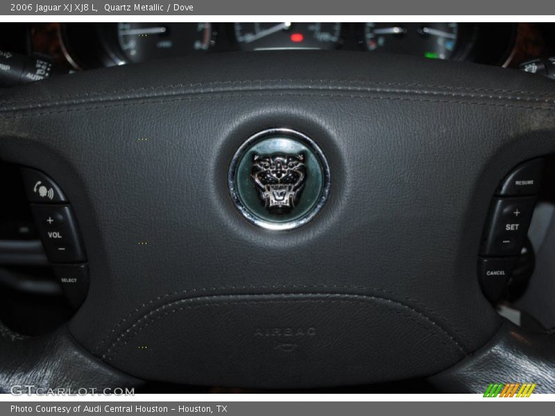 Quartz Metallic / Dove 2006 Jaguar XJ XJ8 L