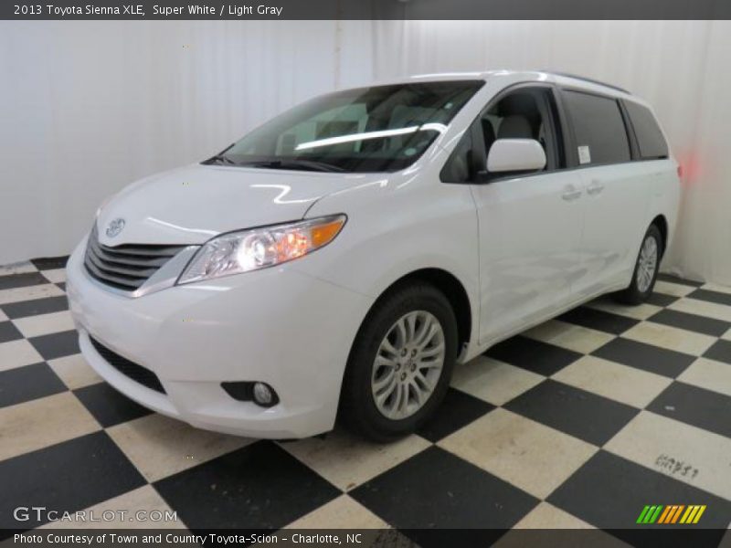 Super White / Light Gray 2013 Toyota Sienna XLE
