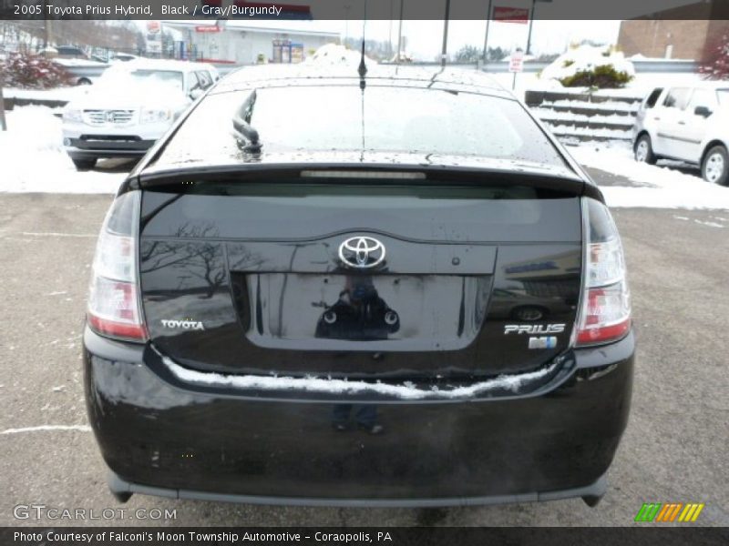 Black / Gray/Burgundy 2005 Toyota Prius Hybrid