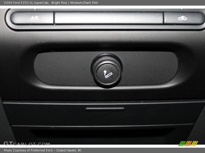 Bright Red / Medium/Dark Flint 2004 Ford F150 XL SuperCab