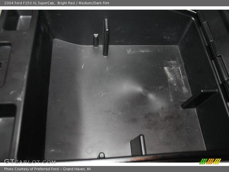 Bright Red / Medium/Dark Flint 2004 Ford F150 XL SuperCab
