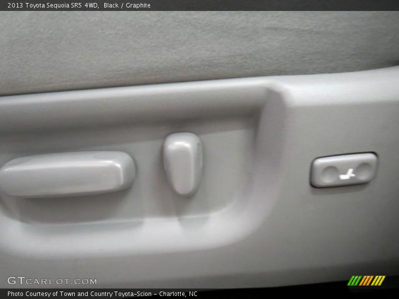 Black / Graphite 2013 Toyota Sequoia SR5 4WD