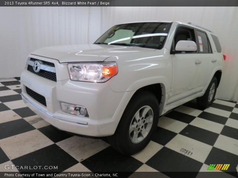 Blizzard White Pearl / Beige 2013 Toyota 4Runner SR5 4x4