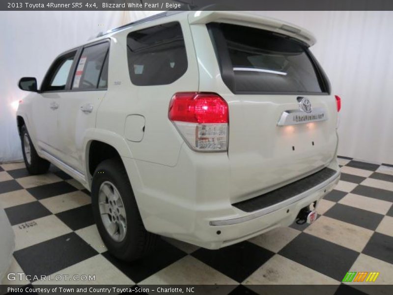 Blizzard White Pearl / Beige 2013 Toyota 4Runner SR5 4x4