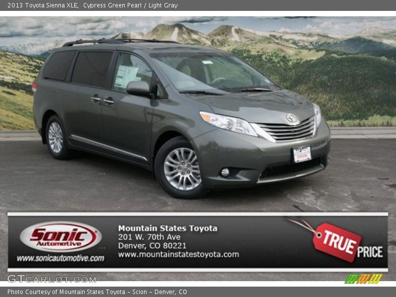 Cypress Green Pearl / Light Gray 2013 Toyota Sienna XLE