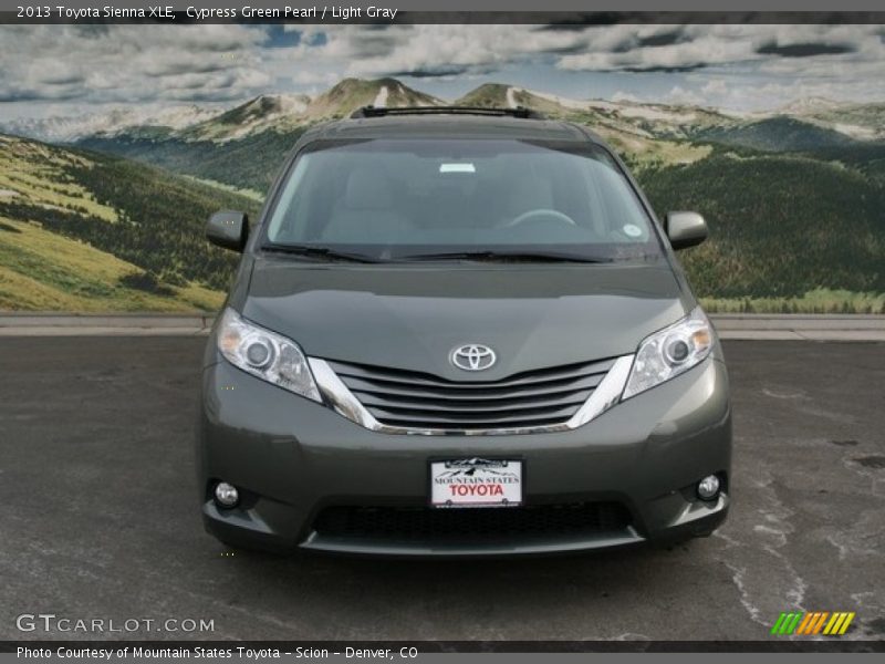 Cypress Green Pearl / Light Gray 2013 Toyota Sienna XLE