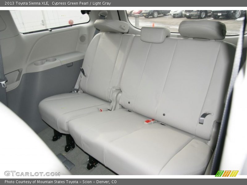 Cypress Green Pearl / Light Gray 2013 Toyota Sienna XLE