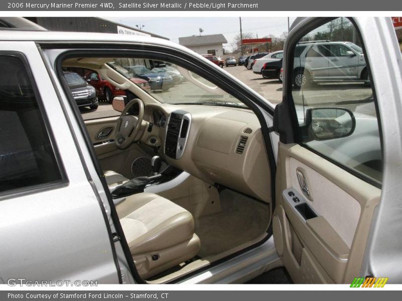 Satellite Silver Metallic / Pebble/Light Parchment 2006 Mercury Mariner Premier 4WD