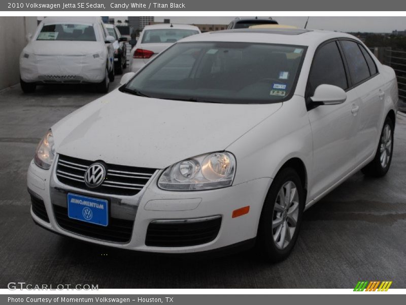 Candy White / Titan Black 2010 Volkswagen Jetta SE Sedan