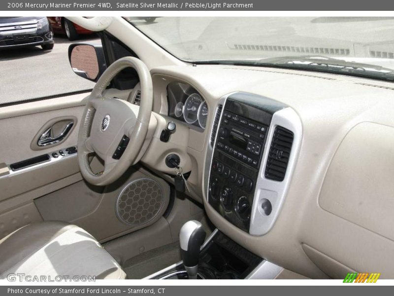 Satellite Silver Metallic / Pebble/Light Parchment 2006 Mercury Mariner Premier 4WD