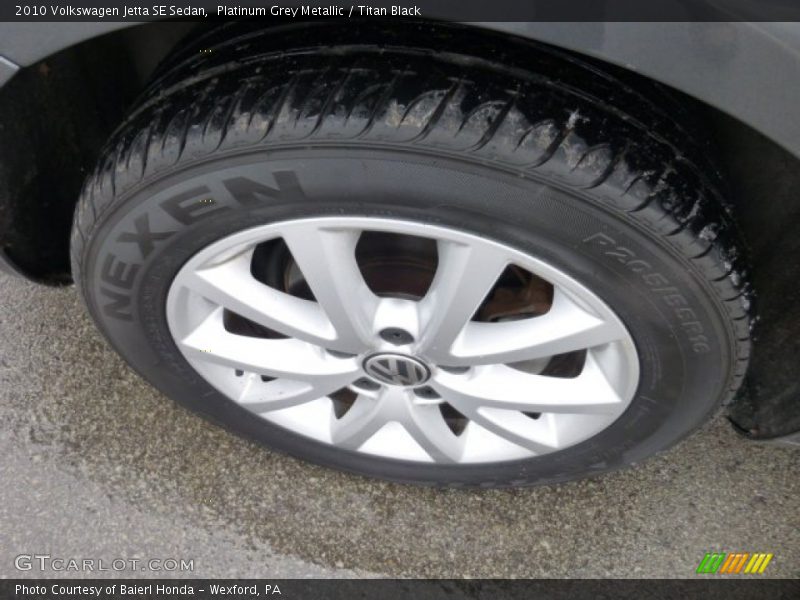 Platinum Grey Metallic / Titan Black 2010 Volkswagen Jetta SE Sedan