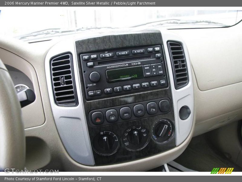 Satellite Silver Metallic / Pebble/Light Parchment 2006 Mercury Mariner Premier 4WD