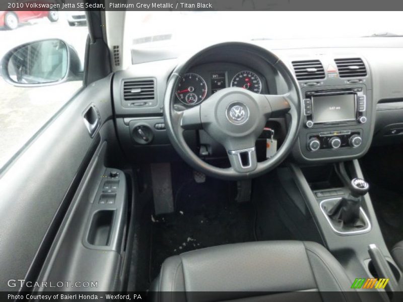 Platinum Grey Metallic / Titan Black 2010 Volkswagen Jetta SE Sedan