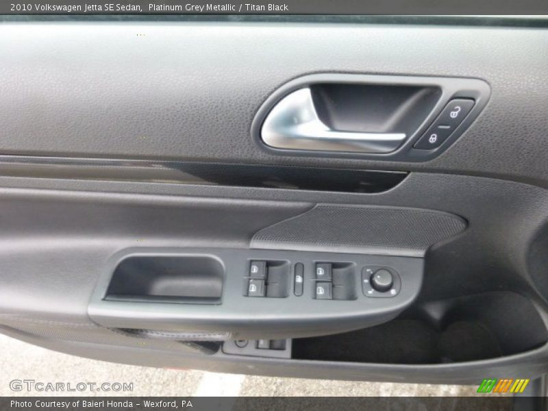 Platinum Grey Metallic / Titan Black 2010 Volkswagen Jetta SE Sedan