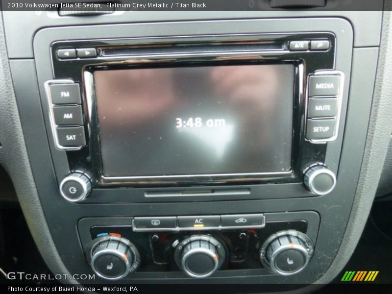 Platinum Grey Metallic / Titan Black 2010 Volkswagen Jetta SE Sedan