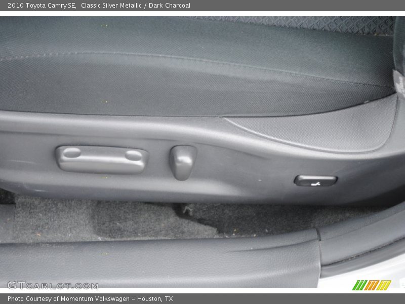 Classic Silver Metallic / Dark Charcoal 2010 Toyota Camry SE