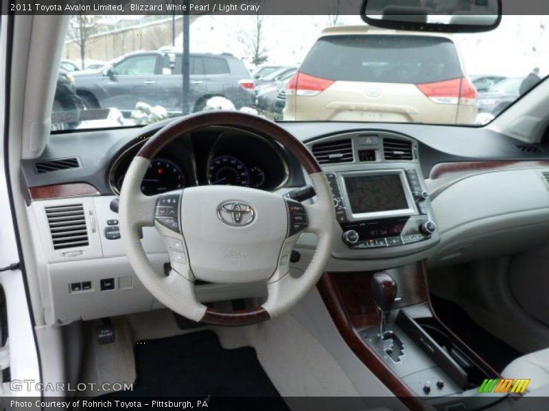 Blizzard White Pearl / Light Gray 2011 Toyota Avalon Limited