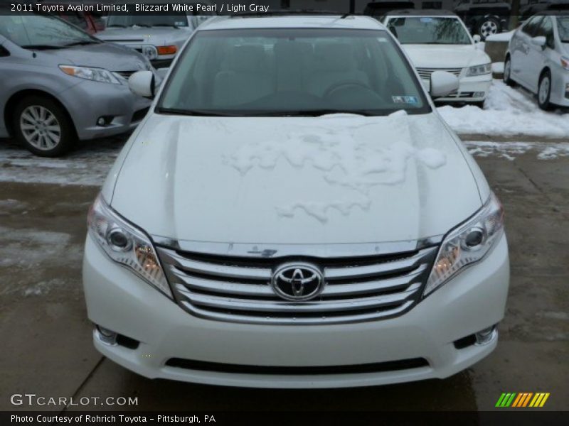 Blizzard White Pearl / Light Gray 2011 Toyota Avalon Limited