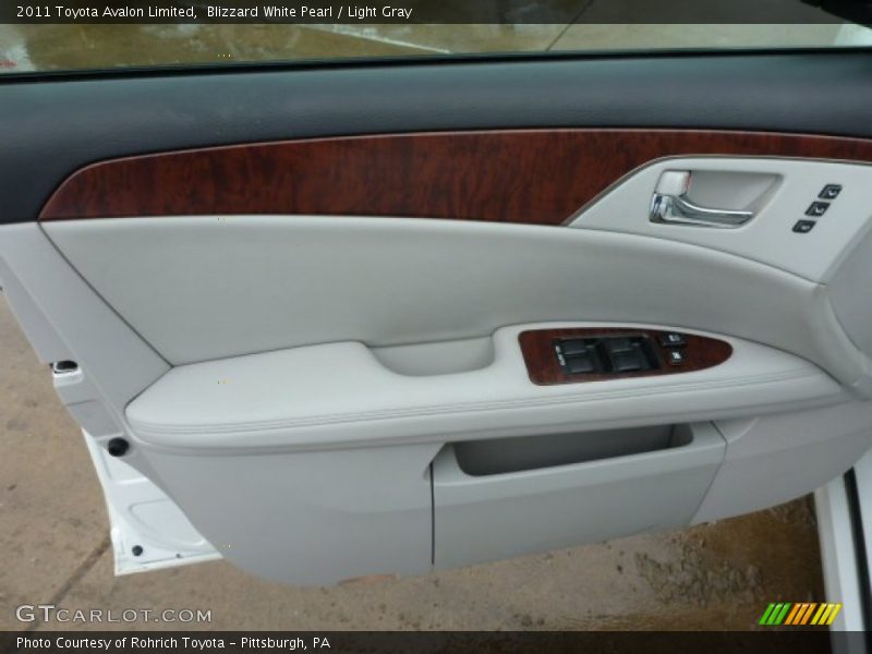 Blizzard White Pearl / Light Gray 2011 Toyota Avalon Limited