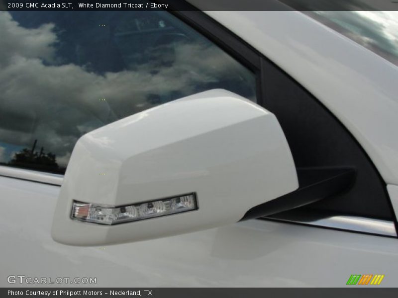 White Diamond Tricoat / Ebony 2009 GMC Acadia SLT