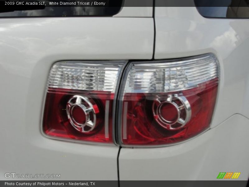 White Diamond Tricoat / Ebony 2009 GMC Acadia SLT