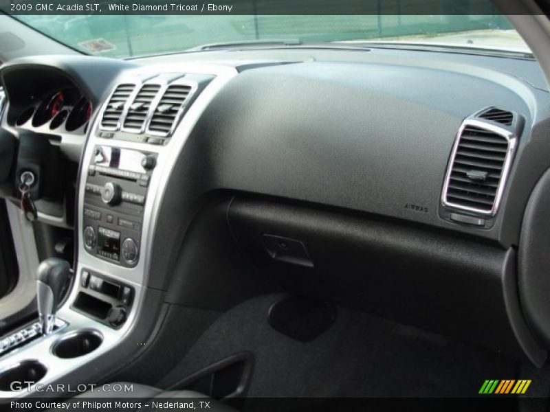 White Diamond Tricoat / Ebony 2009 GMC Acadia SLT