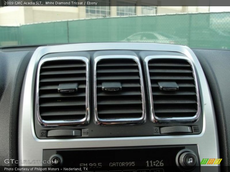 White Diamond Tricoat / Ebony 2009 GMC Acadia SLT