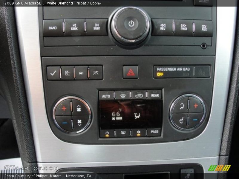White Diamond Tricoat / Ebony 2009 GMC Acadia SLT