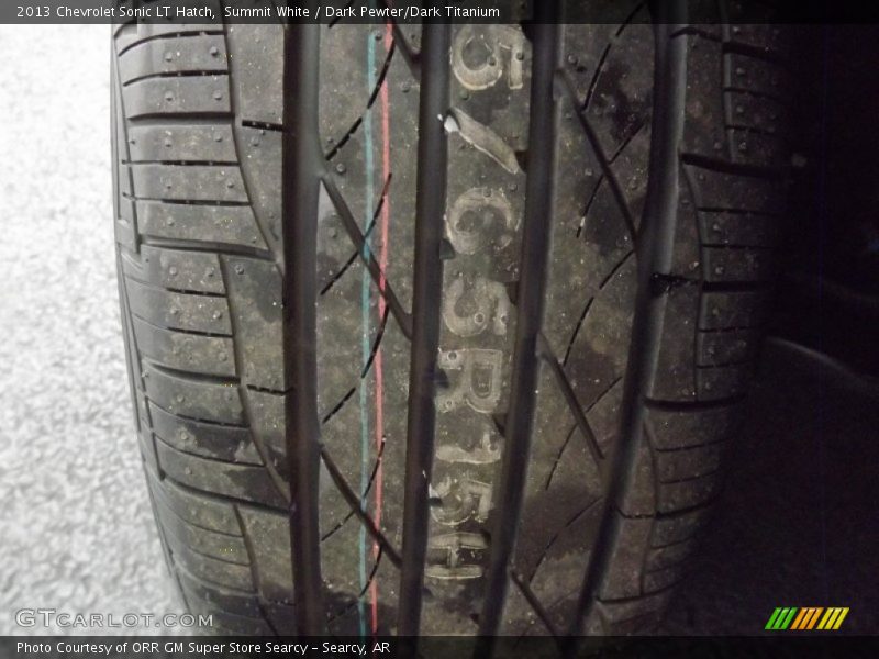 Summit White / Dark Pewter/Dark Titanium 2013 Chevrolet Sonic LT Hatch