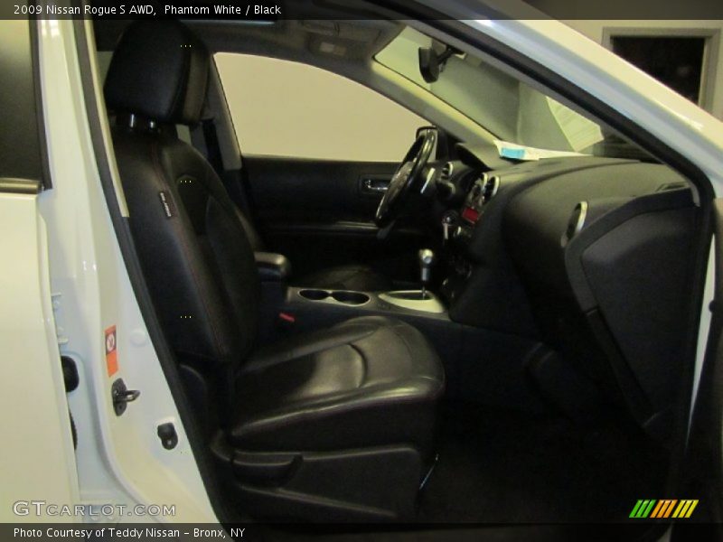 Phantom White / Black 2009 Nissan Rogue S AWD