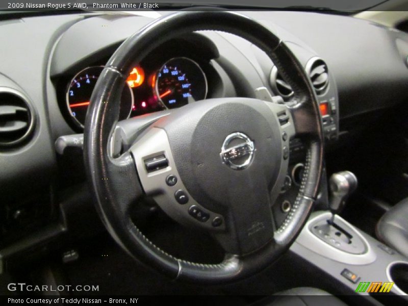 Phantom White / Black 2009 Nissan Rogue S AWD