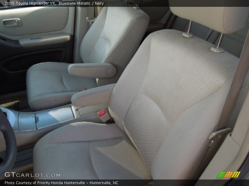 Bluestone Metallic / Ivory 2005 Toyota Highlander V6