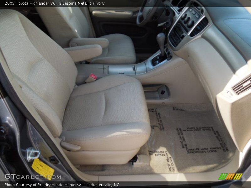 Bluestone Metallic / Ivory 2005 Toyota Highlander V6