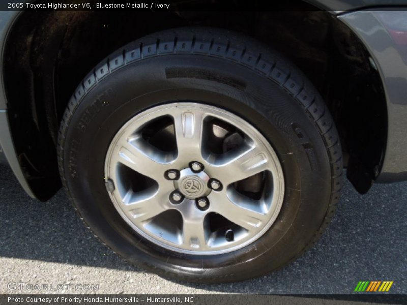 Bluestone Metallic / Ivory 2005 Toyota Highlander V6