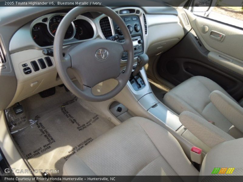 Bluestone Metallic / Ivory 2005 Toyota Highlander V6