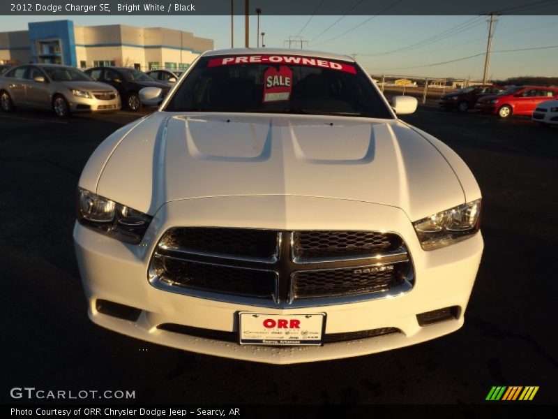 Bright White / Black 2012 Dodge Charger SE