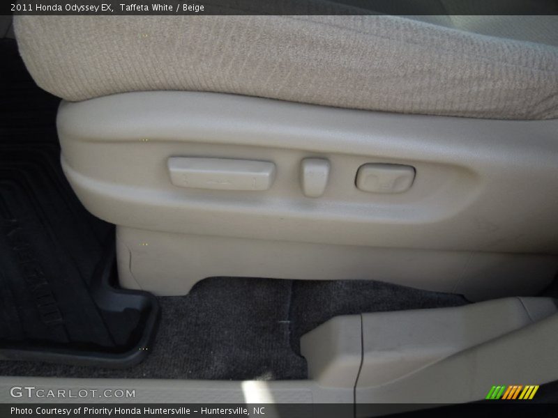 Taffeta White / Beige 2011 Honda Odyssey EX